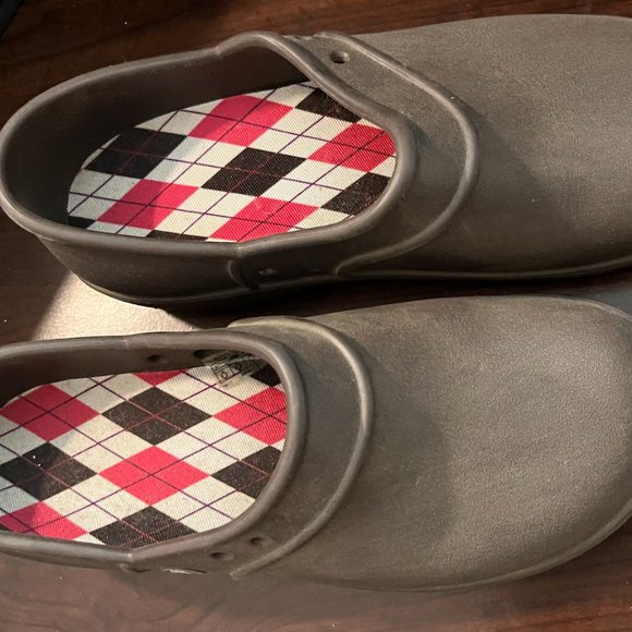 Crocs Clogs - Picture 2 of 3